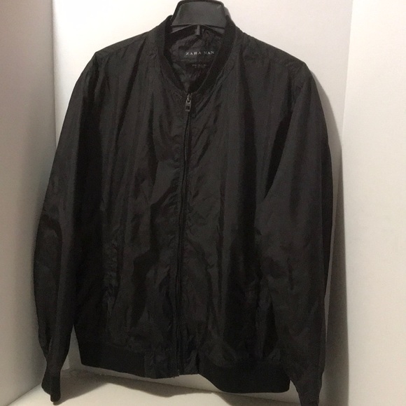 Zara Man Basic Nylon Jacket with ribbed neckline and ribbed hem - Picture 2 of 7